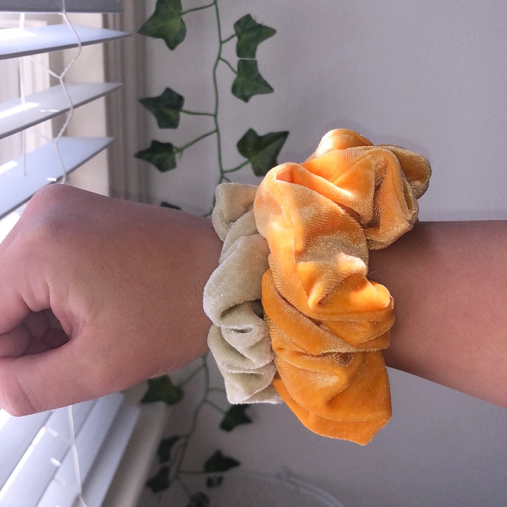 A scrunchie bundle